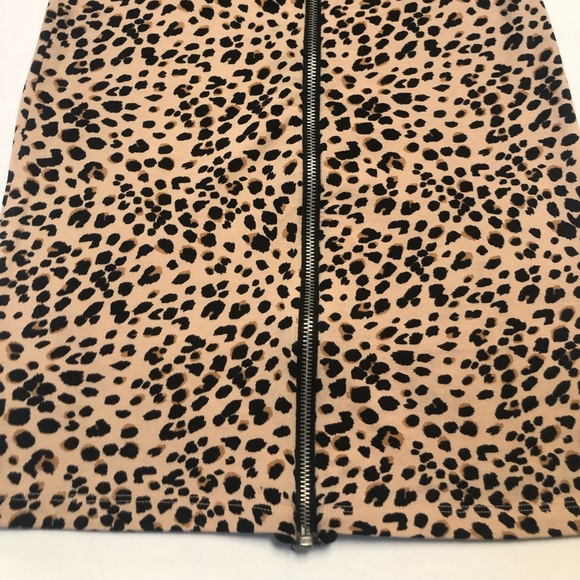 LEOPARD  PRINT DRESS . -NEW No TAG - Picture 8 of 8